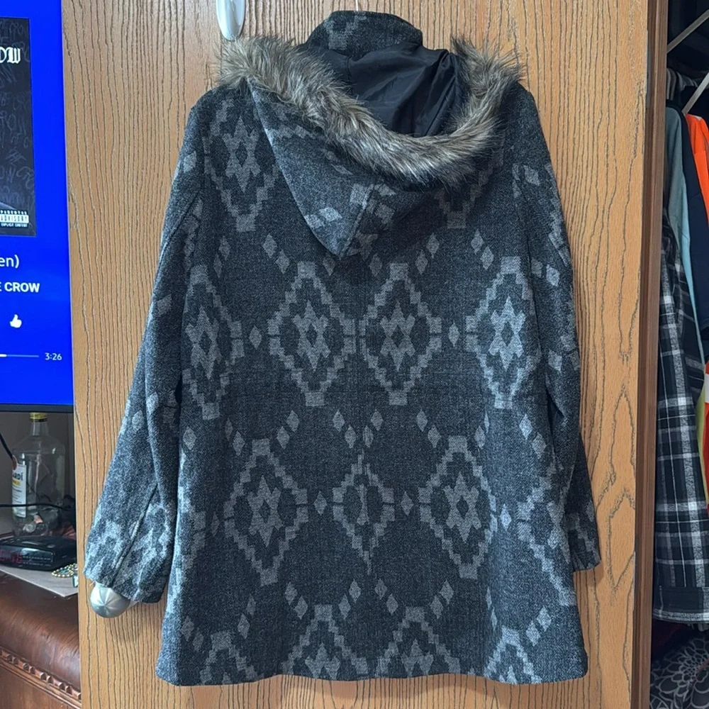 Jacket - Picture 3 of 3